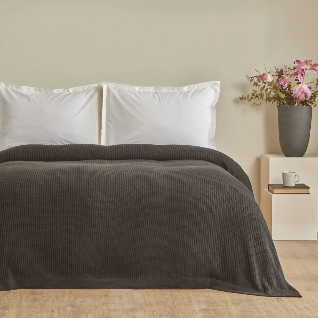 Karaca Home Cool Touch Sort Trikoblivplaid – Dobbelt Sengetæppe - Løven Home