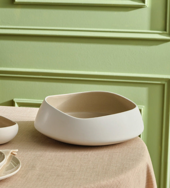 Karaca Home Cupid Stoneware dekorativt fad – 30 cm - Løven Home