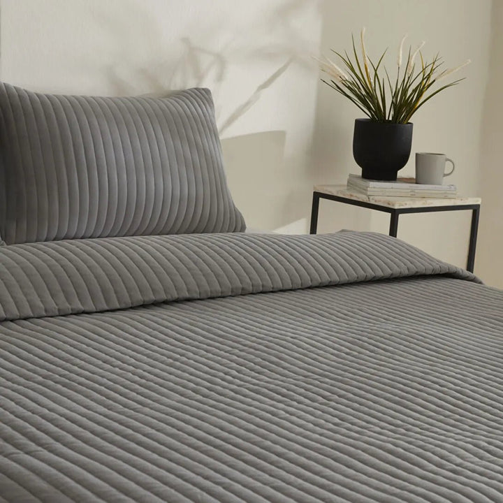 Karaca Home Elie – Dobbeltseng Sengetæppe 230x240 cm - Grå - Løven Home