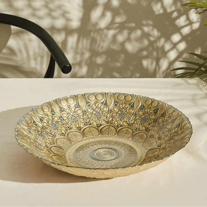 Karaca Home Jamil Dekorativt Fad – Kunstfærdigt Glasdesign (33 cm) - Løven Home