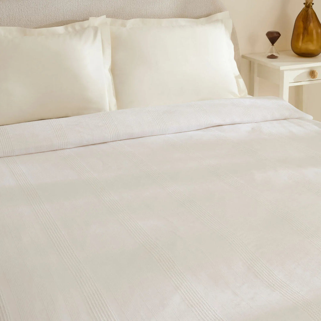 Karaca Home Layna Ecocell – Dobbeltseng Sengetæppe 200x220 cm, Råhvid - Løven Home