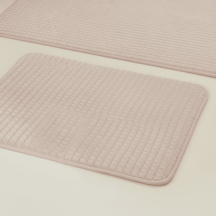Karaca Home Plaid Embossed 2‑delt Bademåttesæt – Rosa - Løven Home