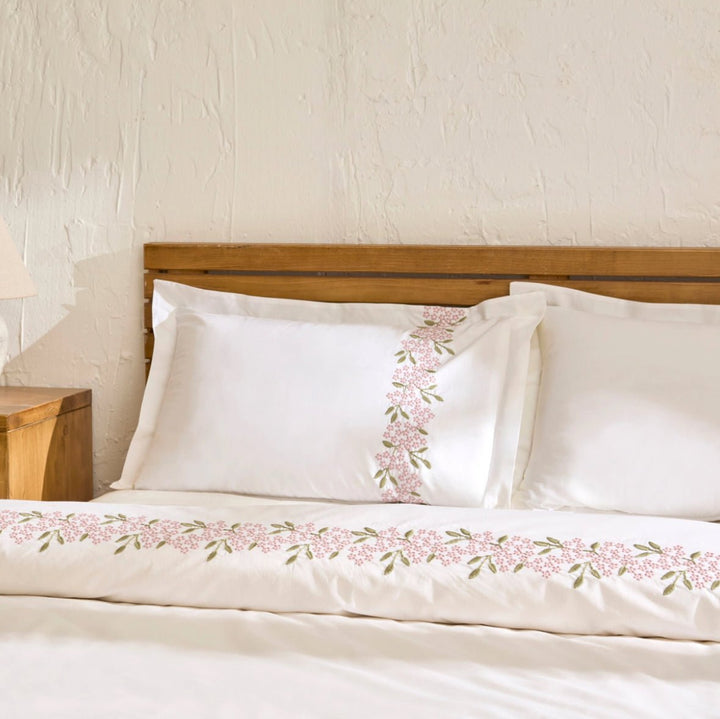 Karaca Home Rosven broderet dobbeltdyne - sengesæt – Hvid - Løven Home