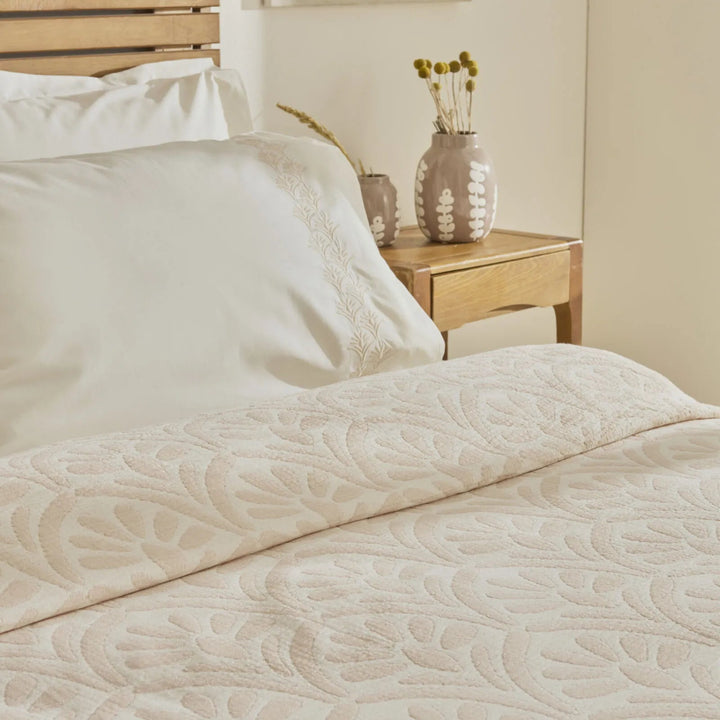 Karaca Home Shailyn Broderet Musselin Sengetæppesæt 200x220 cm (Dobbeltseng) | Rosa - Løven Home