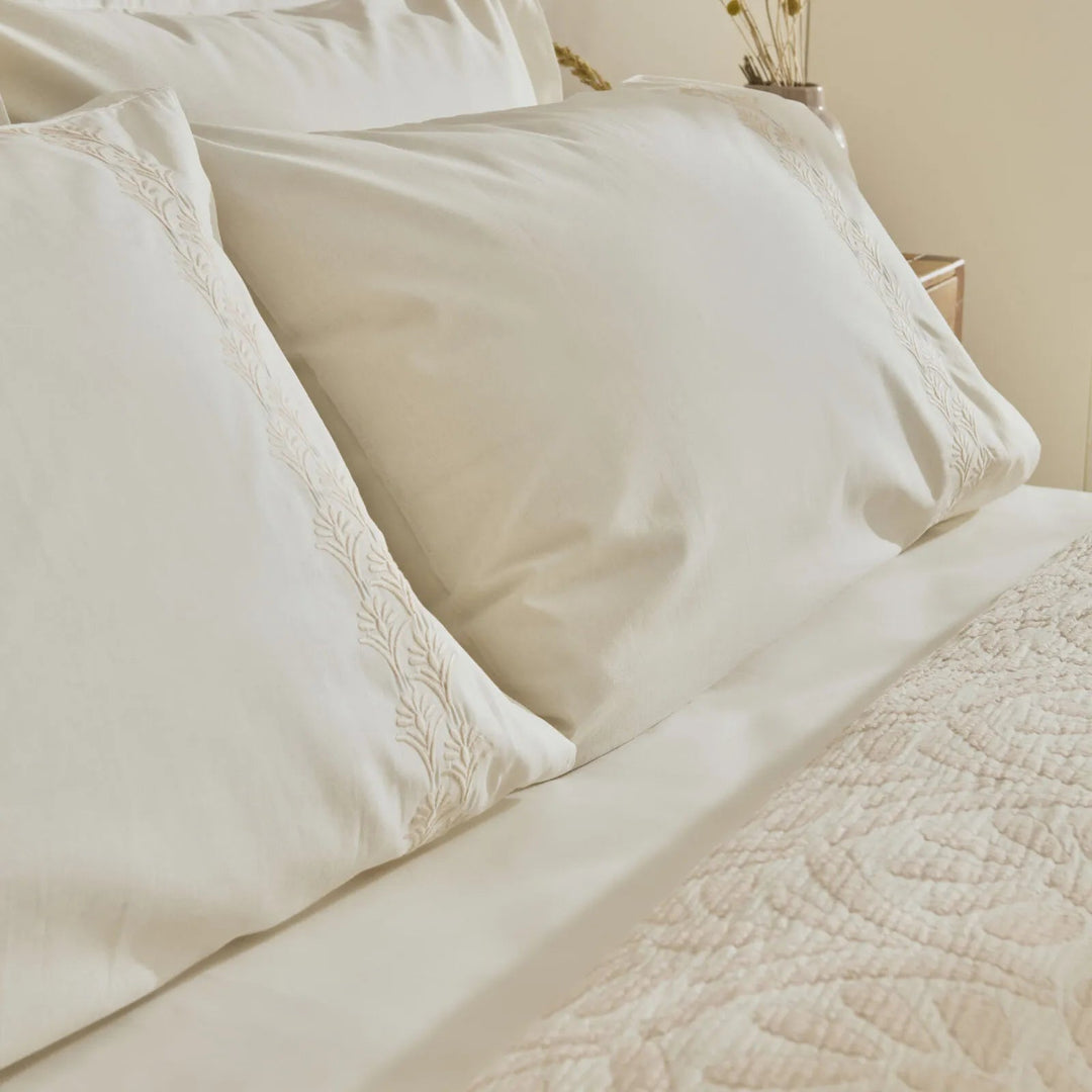 Karaca Home Shailyn Broderet Musselin Sengetæppesæt 200x220 cm (Dobbeltseng) | Rosa - Løven Home