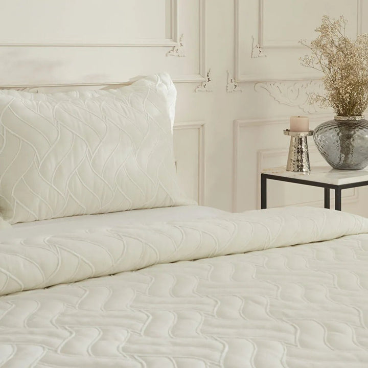 Karaca Home Vega – Dobbeltseng Sengetæppe 240x260 cm - Hvid - Løven Home