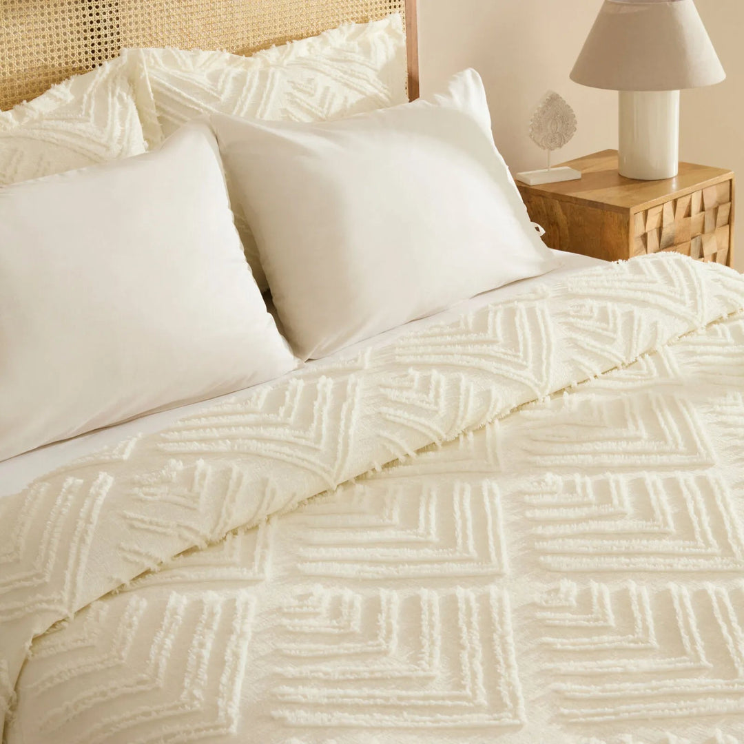 Karaca Home Velora – Dobbeltseng Sengetæppe 230x240 cm, Ecru - Løven Home