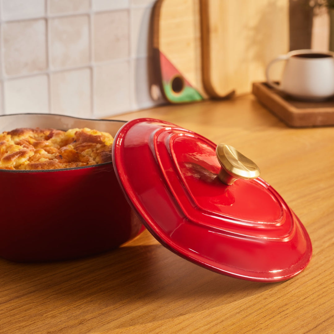 Karaca Love Støbejernsgryde (Induktion) – 1,9 liter - Rød - Løven Home