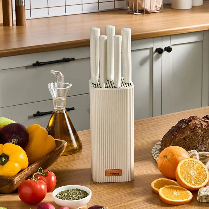 Karaca Massimo Line Knivsæt – 6 Dele inkl. Stand Cream - Løven Home
