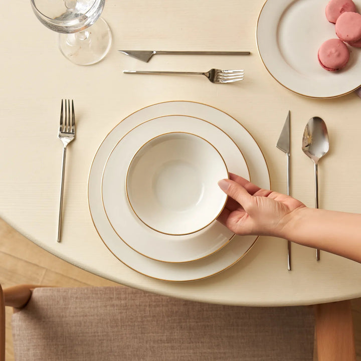 Karaca Rebeca Porcelænssæt Guldkant - 24 dele 6 personer - Løven Home