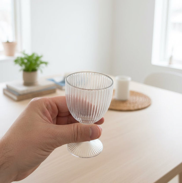 Karaca Rocco små vandglas på fod – 6 stk. – Sølvfarvet kant (60 ml) - Løven Home