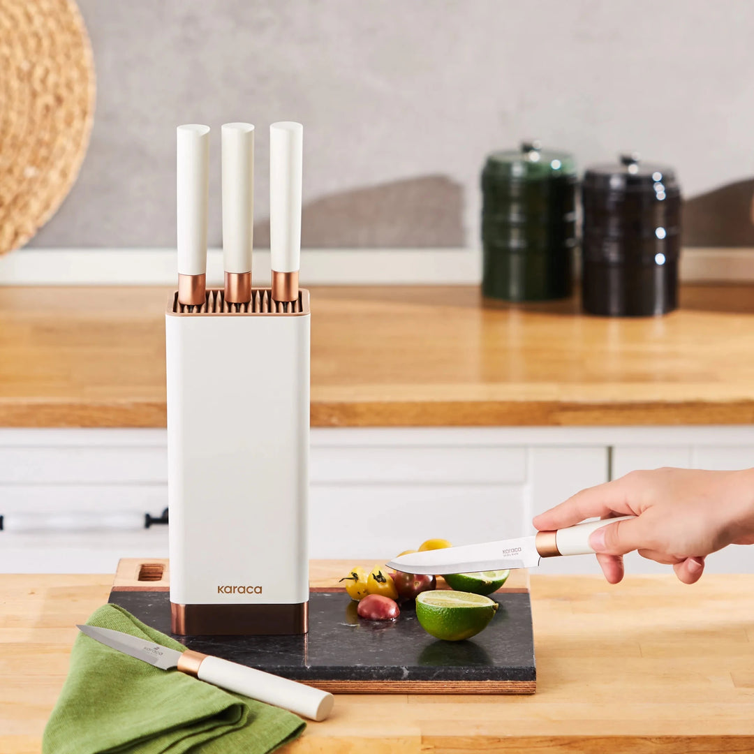 Karaca Skycut Knivsæt m/Stand og Kødøkse – 6 dele – Creme - Løven Home