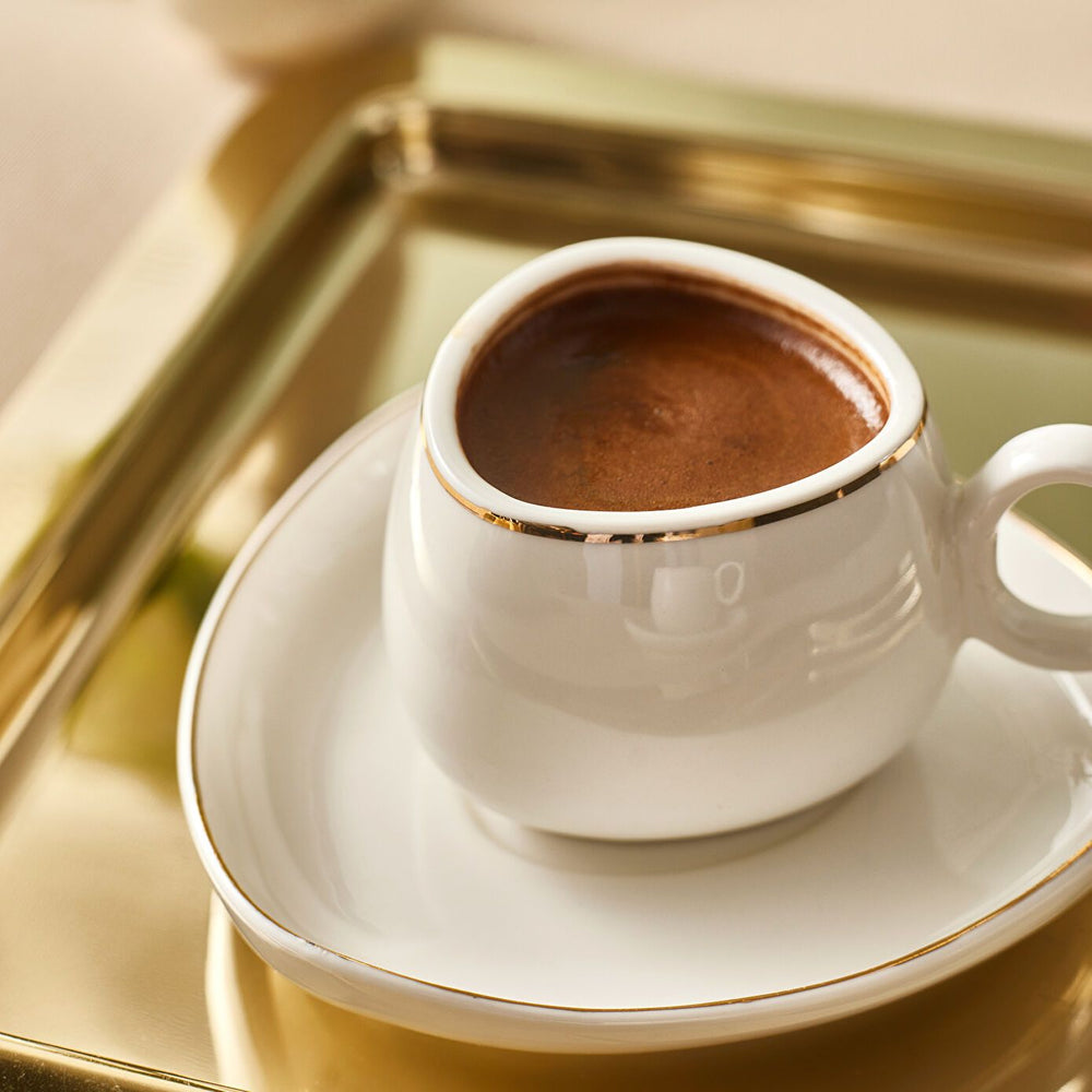 Karaca Streamline Tribe Espressosæt - til 2 Personer – 90 ml - Hvid/Guldkant - Løven Home