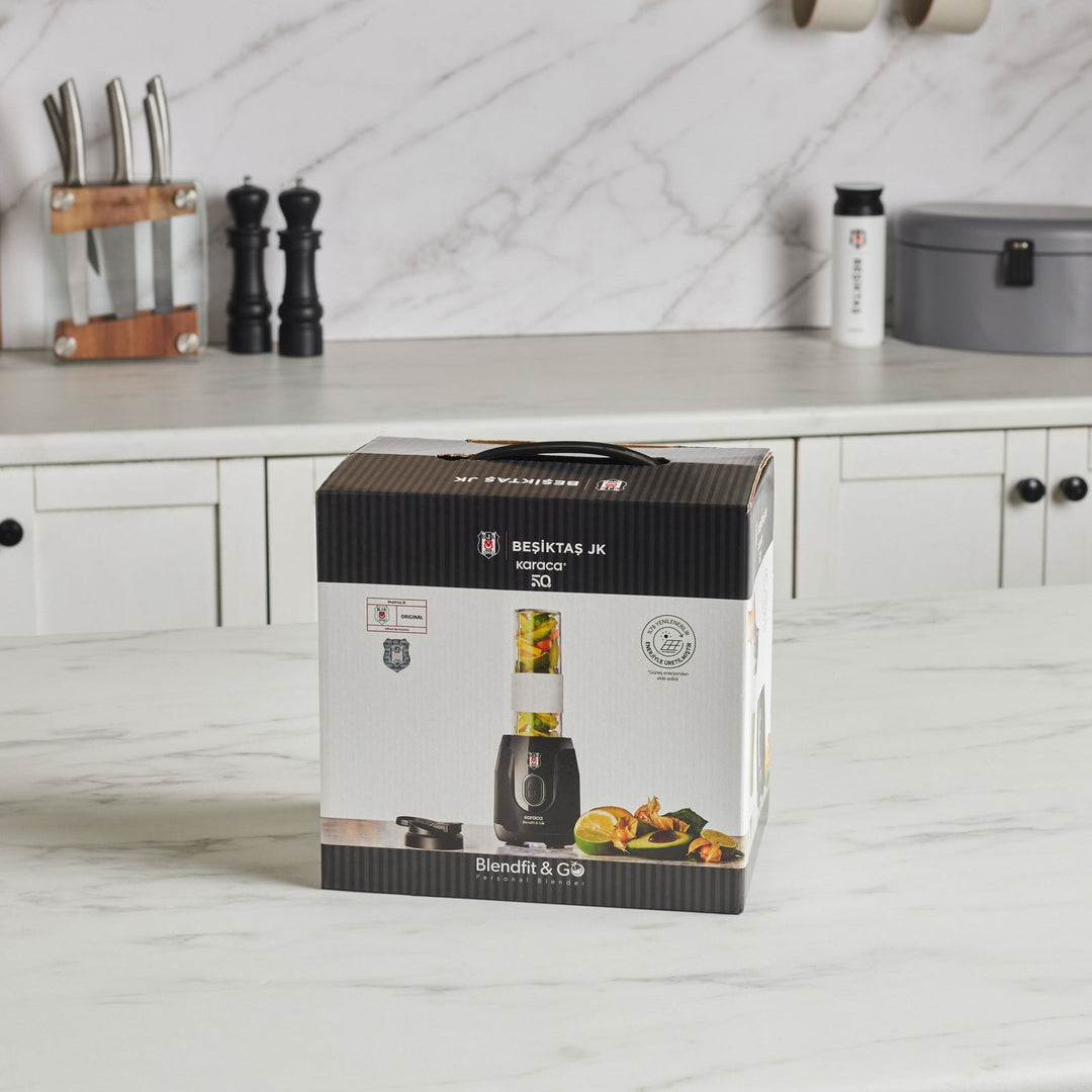 Karaca x Besiktas BlendFit Go Personal Smoothie-Blender - Sort - Løven Home