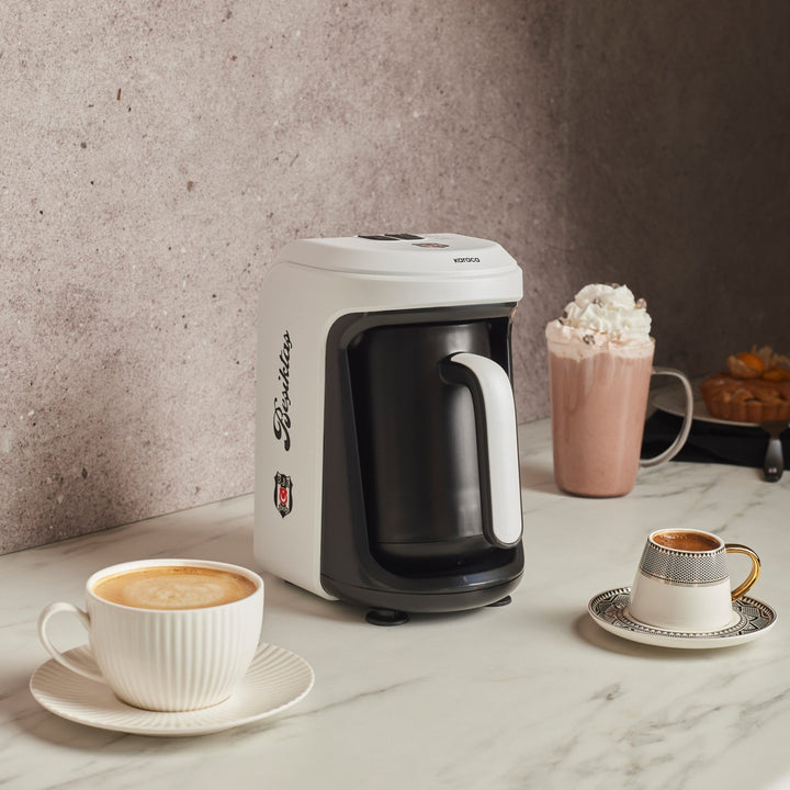 Karaca x Beşiktaş Hatır Hüps Mælkebaseret Tyrkisk Kaffemaskine - Hvid - Løven Home