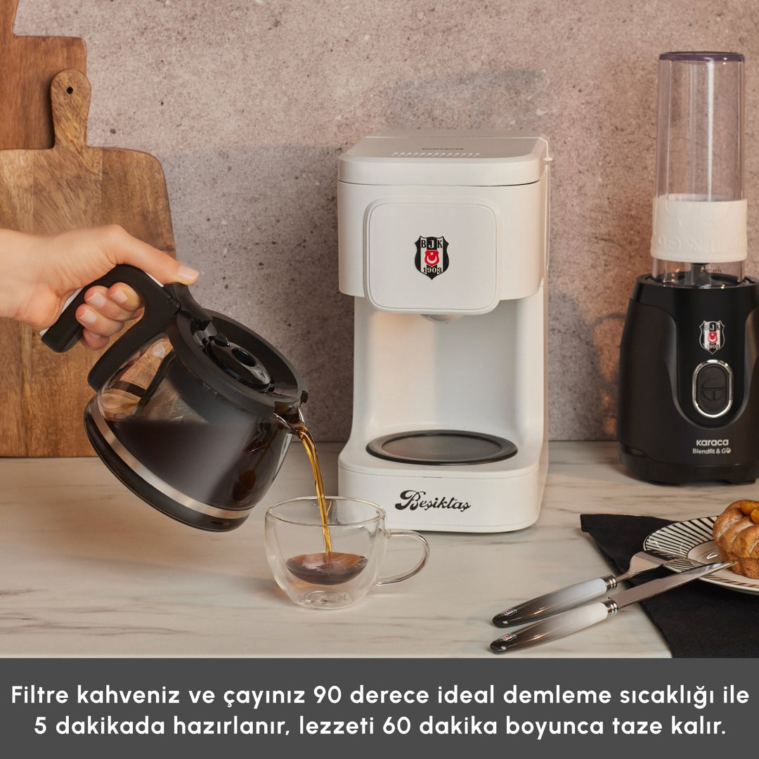 Karaca x Beşiktaş - Just Coffee Aroma 2 i 1 Filterkaffe &amp; Tebryggemaskine - Løven Home