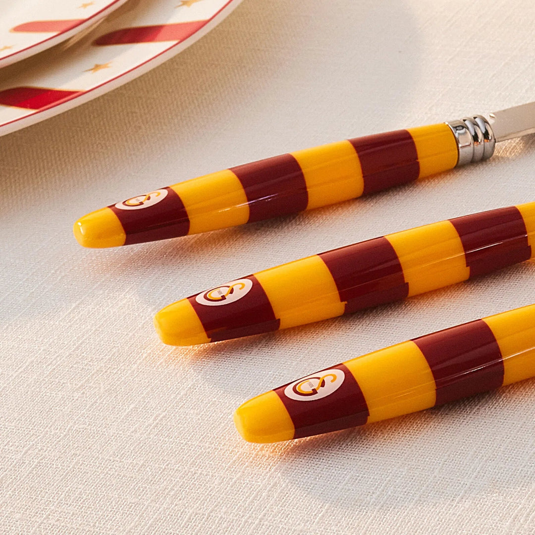 Karaca x Galatasaray 18 Dele Bestiksæt til 6 Personer - Løven Home