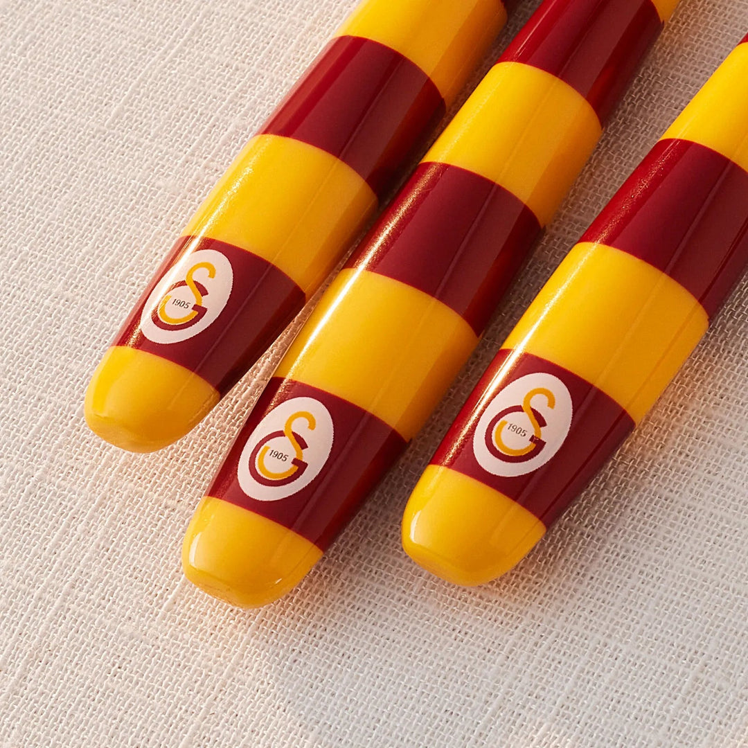Karaca x Galatasaray 18 Dele Bestiksæt til 6 Personer - Løven Home