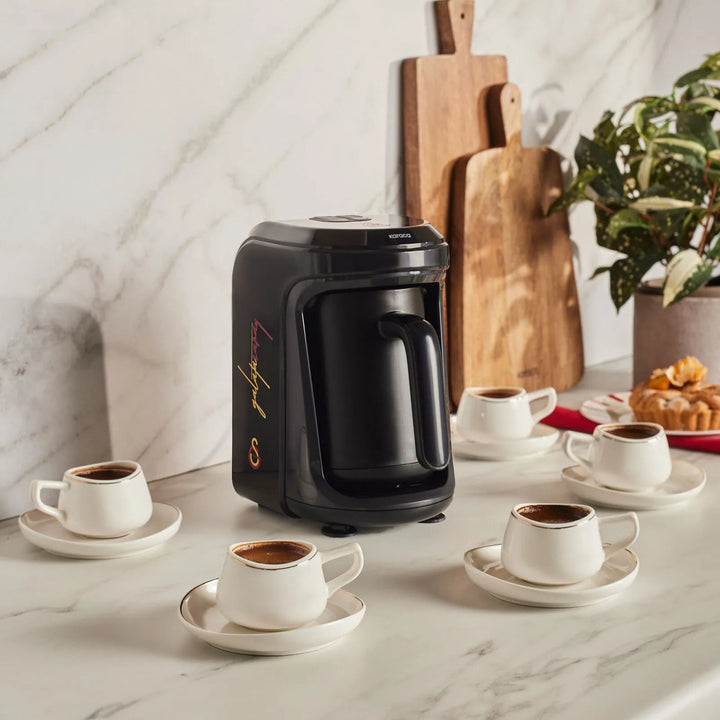 Karaca x Galatasaray Hatır Hüps Mælkebaseret Tyrkisk Kaffemaskine - Sort - Løven Home