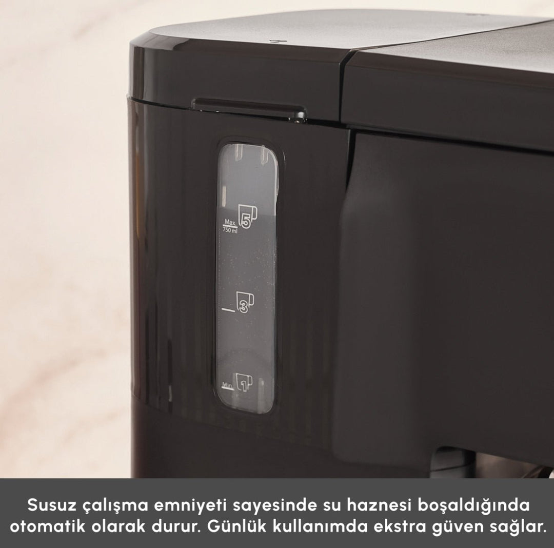 Karaca x Galatasaray Just Coffee Aroma 2 - in - 1 filterkaffe - og tedemsmaskine - Løven Home