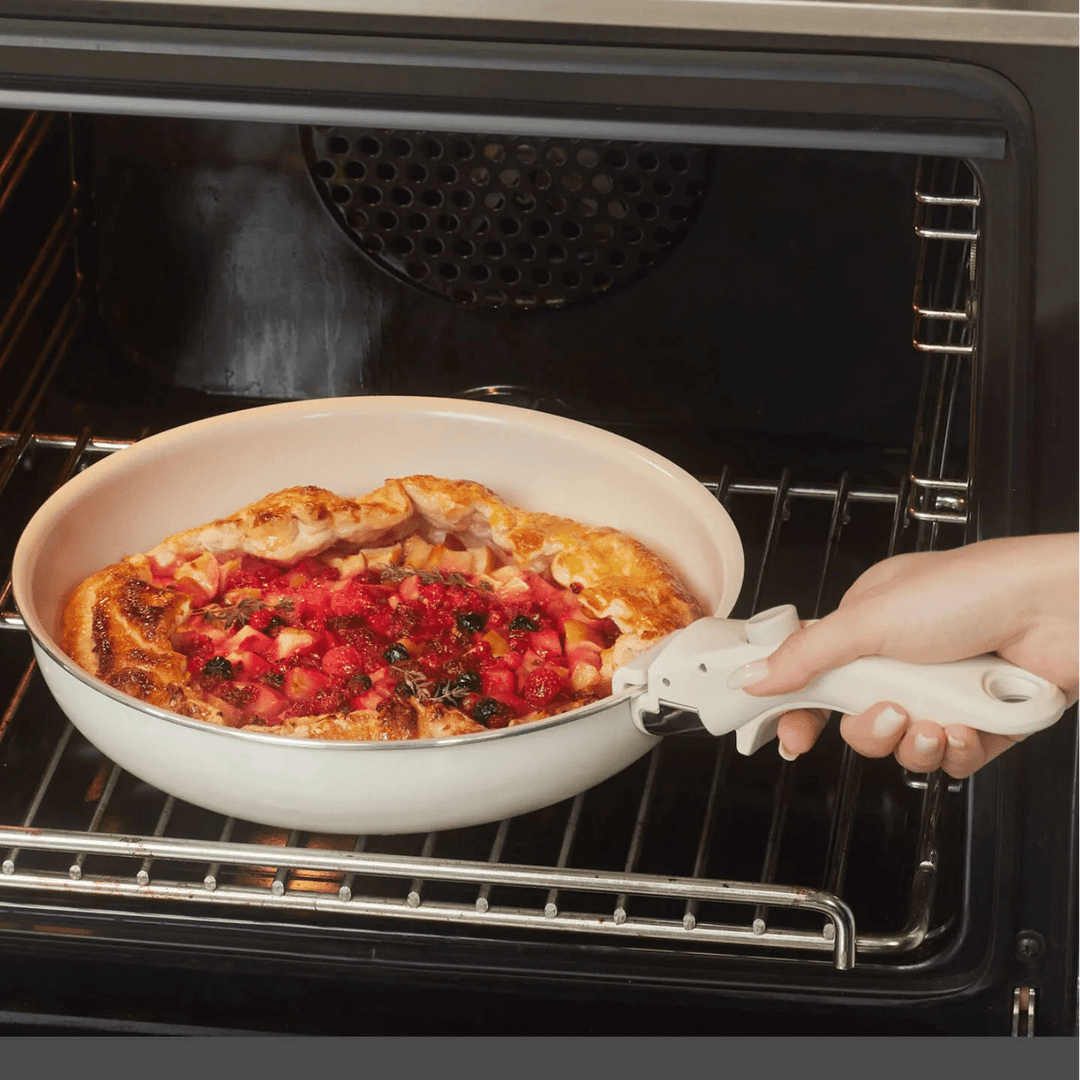 Karaca x Refika Swiss Crystal Almond Easy Clip Grydesæt - 9 Dele - Løven Home