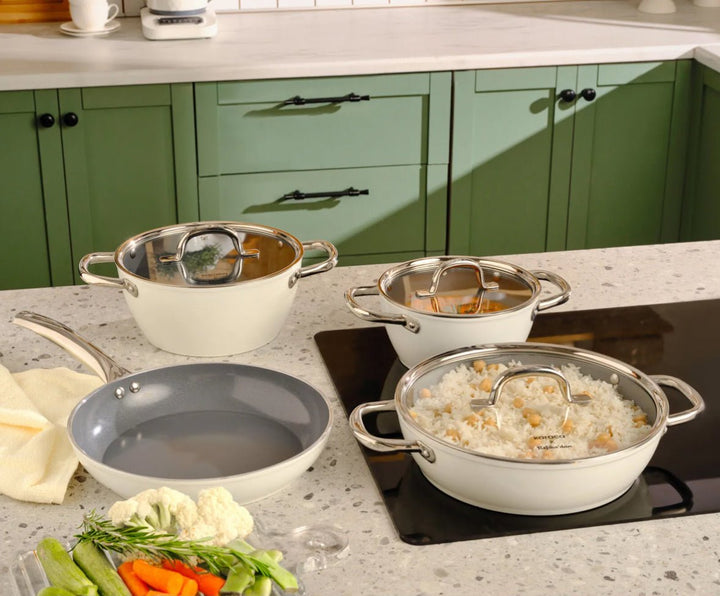 Karaca x Refika Swiss Crystal Metal‑håndtag 7‑delers grydesæt - Løven Home