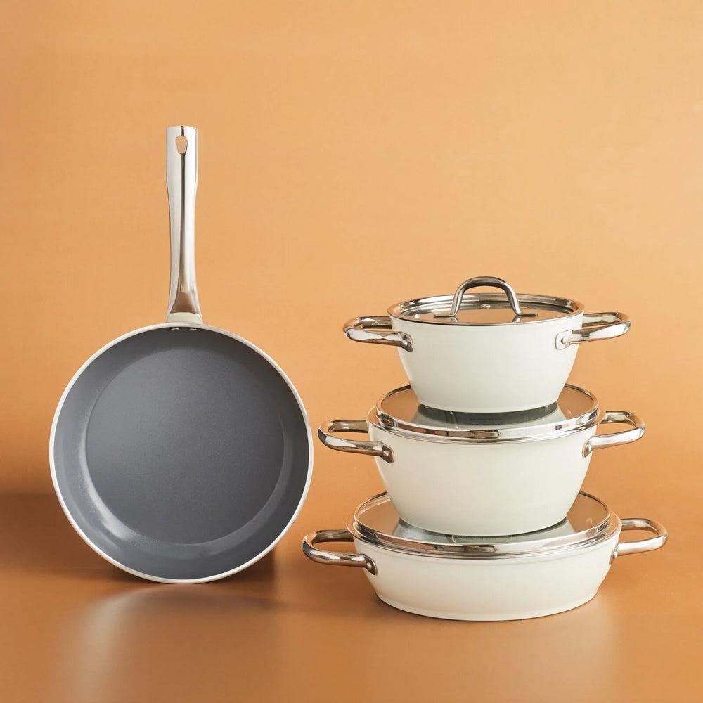 Karaca x Refika Swiss Crystal Metal‑håndtag 7‑delers grydesæt - Løven Home