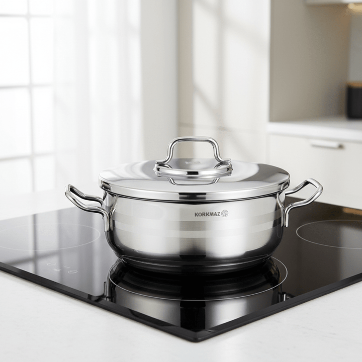 Korkmaz Astra med induktionsbund | 26 cm 4.5 liter | Rustfrit stål - Løven Home