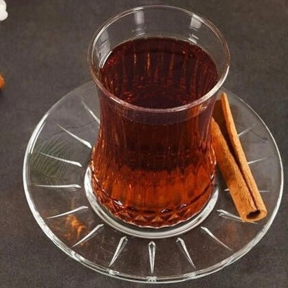 Pasabahce Elysia Tesæt – 12 dele (6 teglas + 6 underkopper) - Løven Home