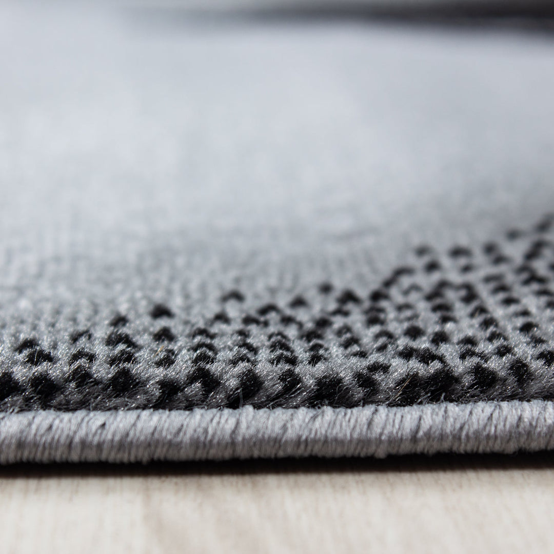 Plus - 8008 Sort - Løven Home