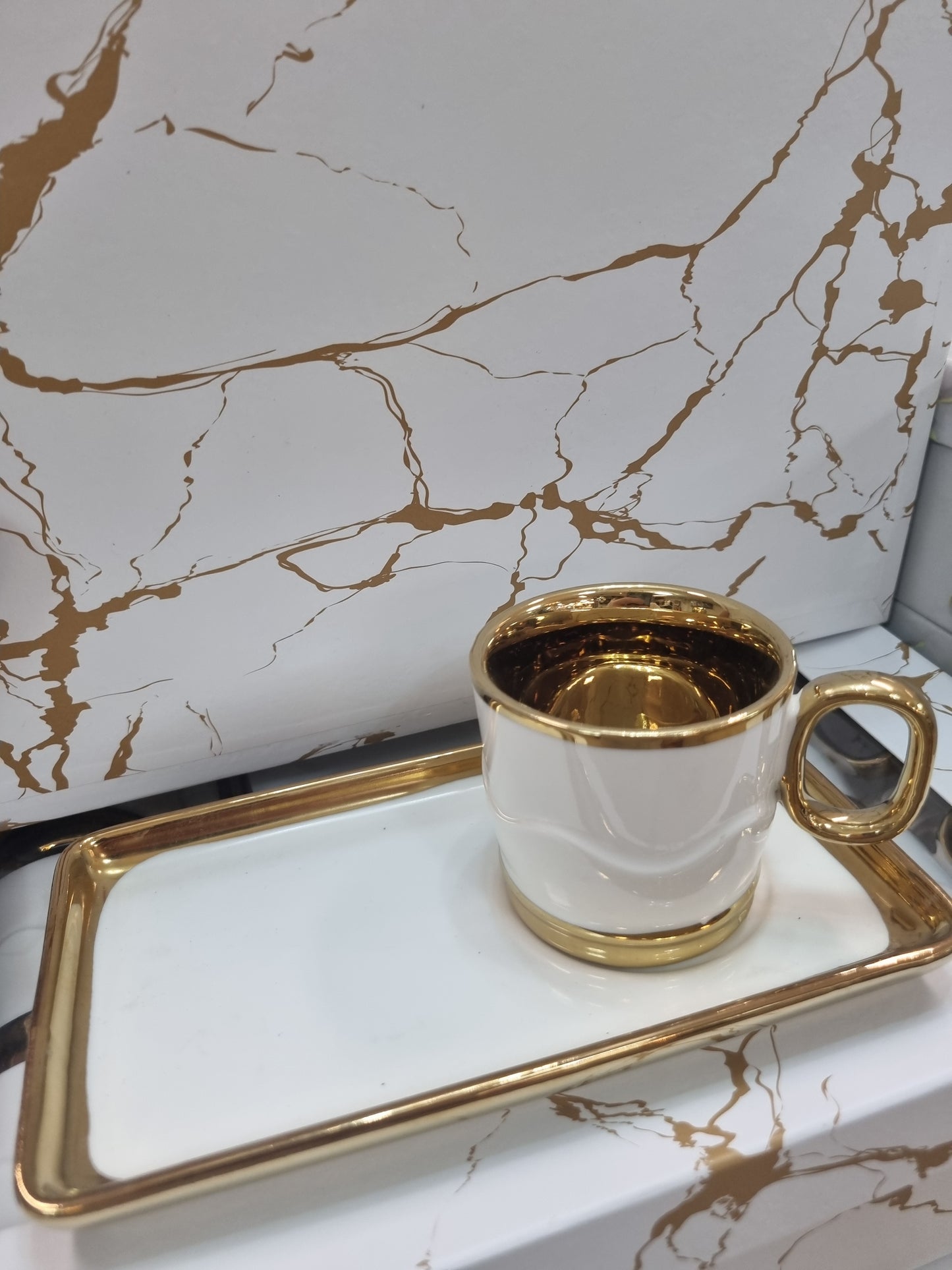 Tyrkisk/Arabiske mocca Kaffe Kopper - Hvid Med Guldkant 12 stk 6stk kopper 6 stk underkopper - Løven Home