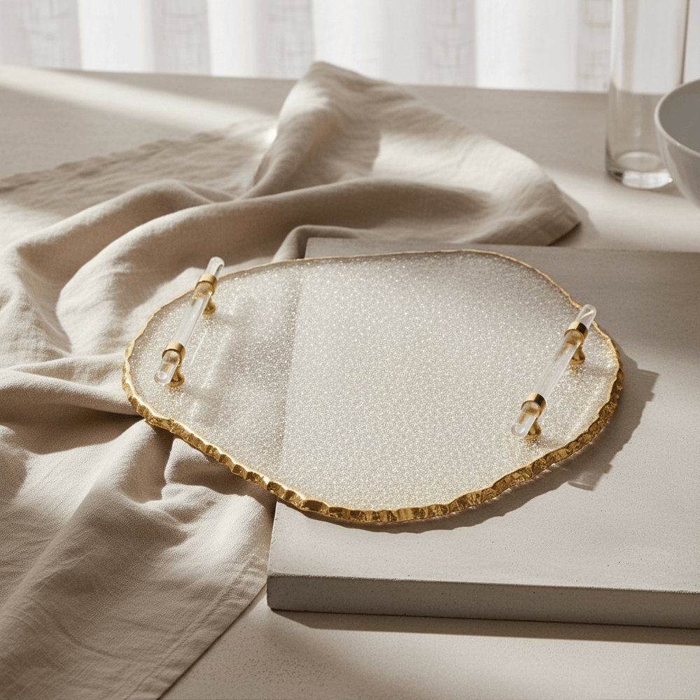 Schäfer kantet organisk formet glasbakke m/greb & guldkant (Ø36 cm) - Løven Home