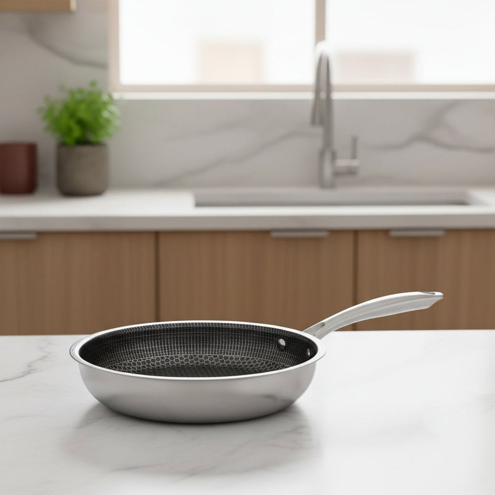 Stegepande i 18/10 rustfrit stål – Ø30 cm | m/Bikagestruktur belægning (PTFE - fri) - Løven Home