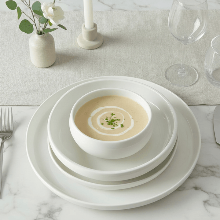 <strong>Almina Diva</strong></br> <i>Tallerkensæt</i> </br>Hvid porcelæn i 24 dele til 6 Pers. - Løven Home