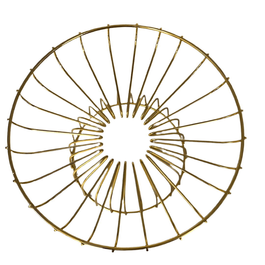 <strong>Almina</strong></br> <i>Kageopsats</i> </br>27 cm Hvid/Guld porcelæn/metal - Løven Home