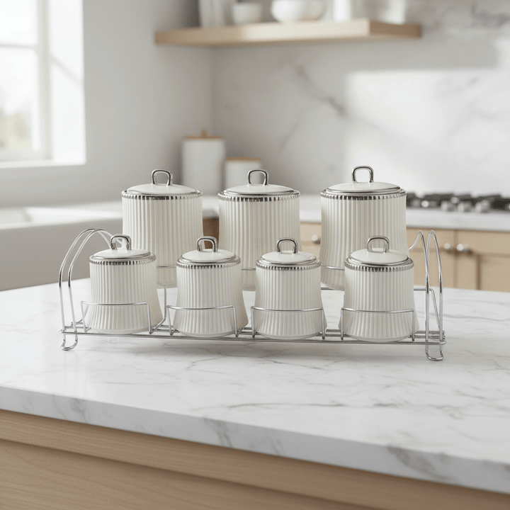 <strong>Almina</strong></br><i>Krydderisæt</i></br>Hvid/Sølv i porcelæn - Løven Home