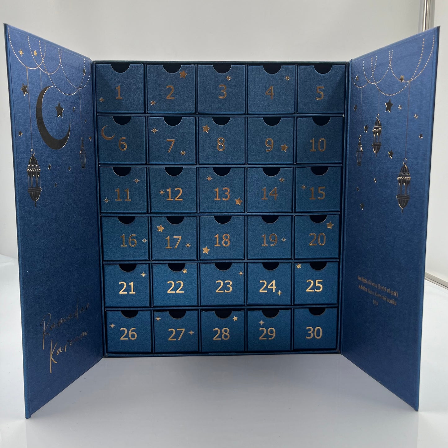 SIDSTE CHANCE Ramadan Kareem Kalender Blå/Guld - Finest Choice